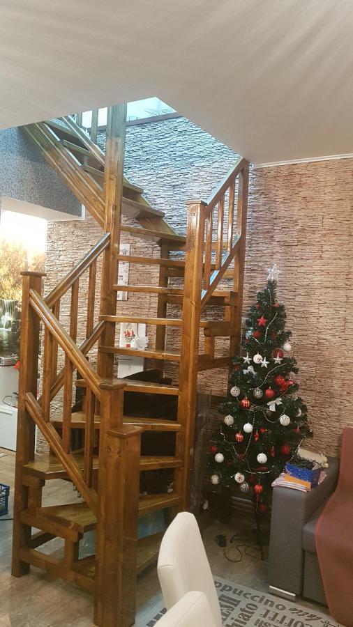 Casa Cojanu Hotel Petrozsény Kültér fotó